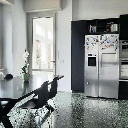 B&B I Due Tigli Travedona Habitación foto