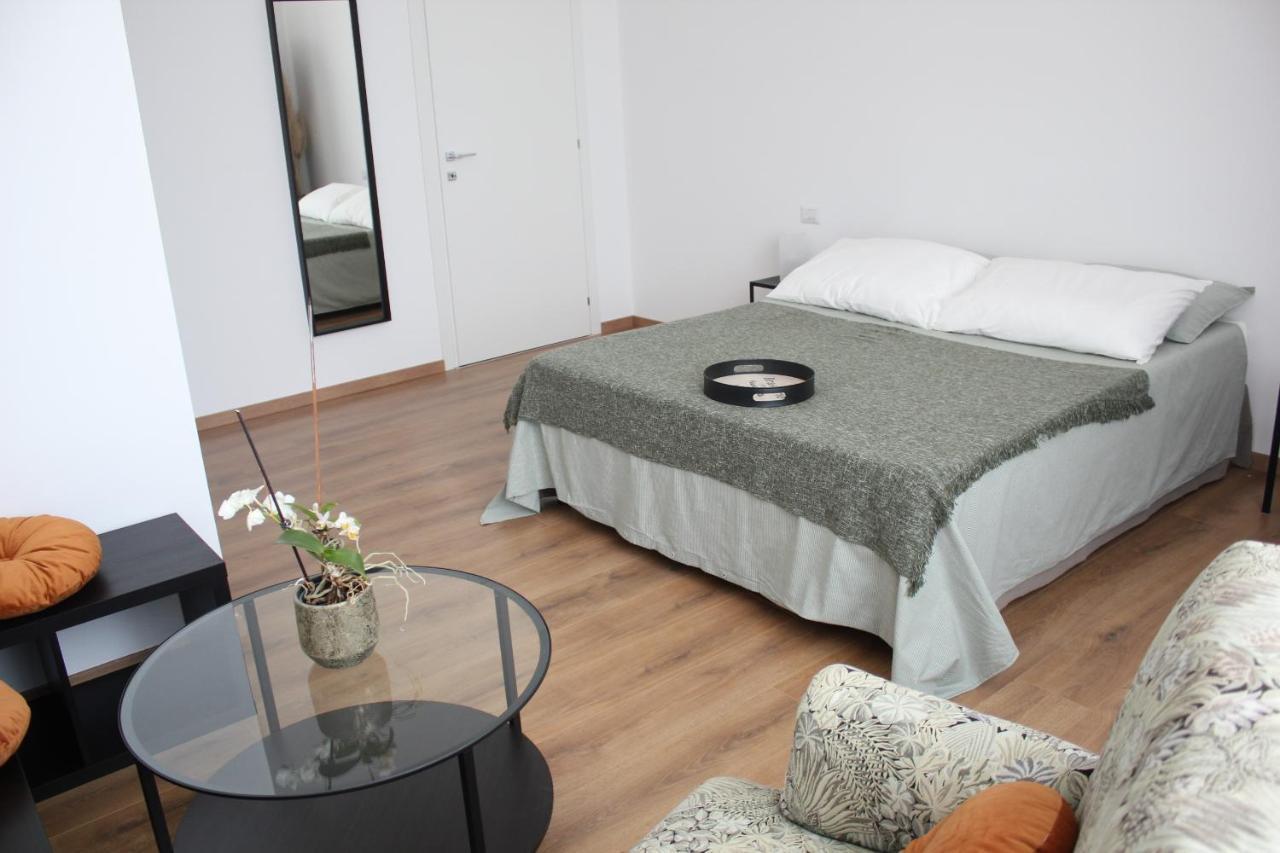 B&B I Due Tigli Travedona Exterior foto