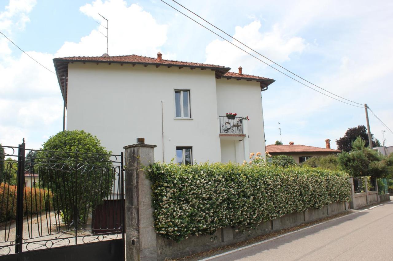 B&B I Due Tigli Travedona Exterior foto